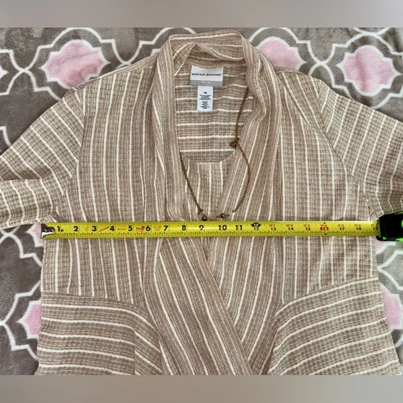 Alfred Dunner Cream White Petite Medium Latte Stripe Twinset Top w/ Necklace NWT - Picture 10 of 12
